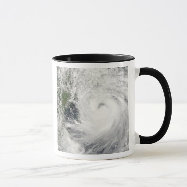 Taza Typhoon Prapiroon (Derecha)