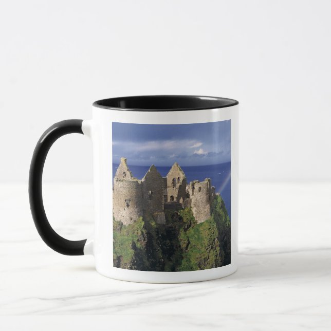 Taza Un arcoíris golpea el castillo medieval de Dunluce (Izquierda)