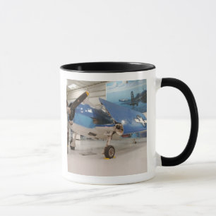 Taza Un avión de combate F-6F Hellcat de la Segunda Gue
