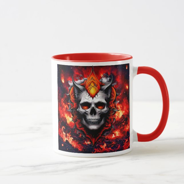 Taza Un crâne effrayant et stylisé entouré de flammes. (Derecha)