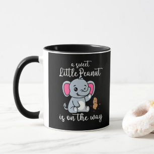 Taza Un dulce cacahuete está en camino nuevo bebé genia
