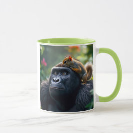 Taza Un écureuil grimpe sur la tête d'un gorille.