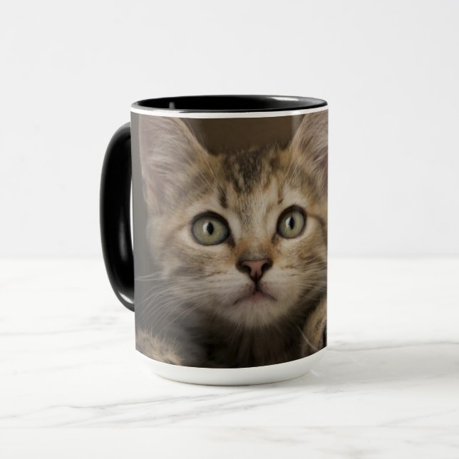 Taza Un gatito muy dulce del Tabby (Anverso izquierdo)