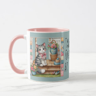 Taza Un gato lindo en el mosaico de flores de cerdo