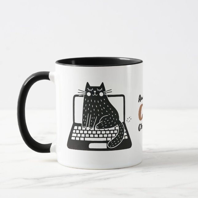 Taza Un gato negro y caprichoso sentado en una laptop (Izquierda)