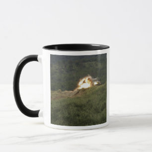Taza Un infante de marina anota un golpe directo