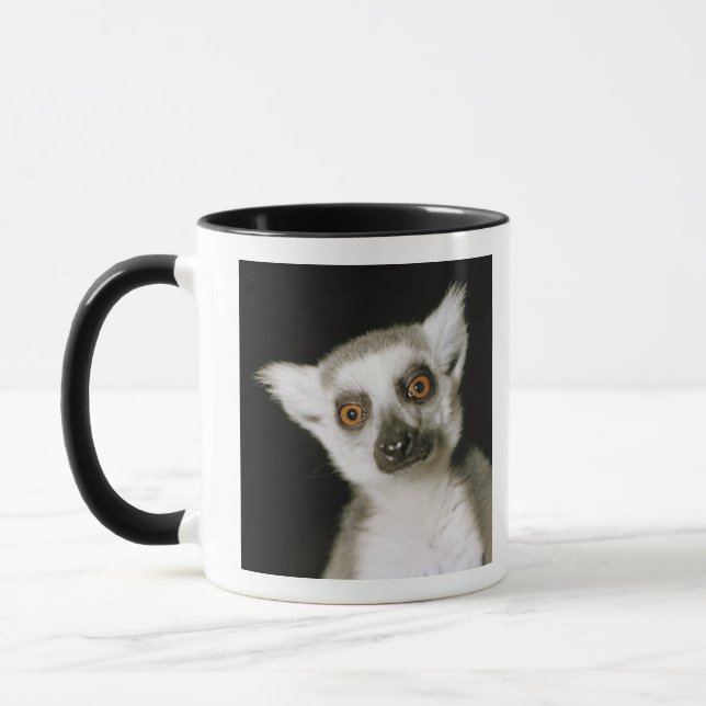 Taza Un lemur. (Izquierda)