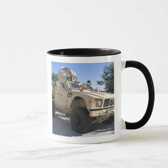 Taza Un Oshkosh M-ATV (Derecha)