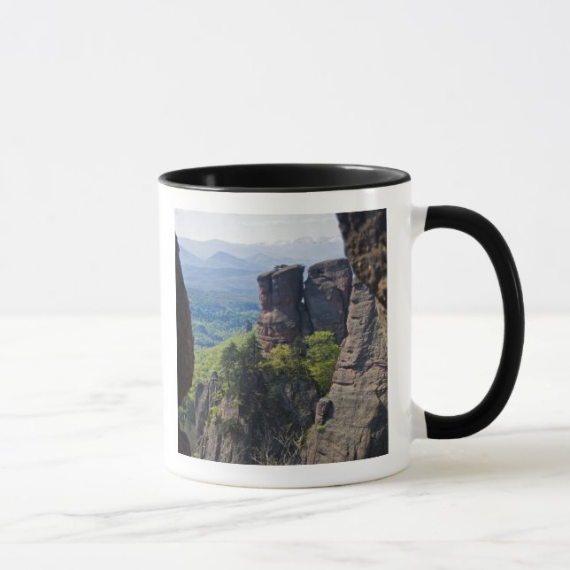 Taza Un paseo por las ruinas del castillo de Belogradch (Derecha)