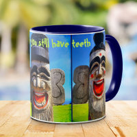 Un Tótem De Madera Se Enfrenta A La Sonrisa Divert