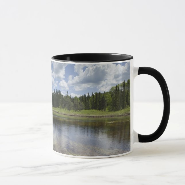 Taza Una charca inmóvil que refleja las nubes (Derecha)