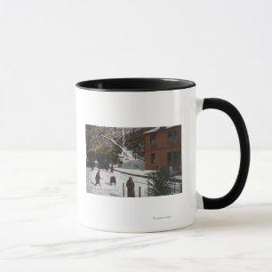 Taza Una escena del invierno, adultos que juegan en