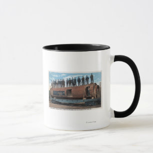 Taza Una jaula y una vivienda del oso en un enorme