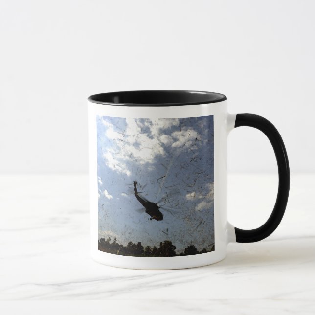 Taza Una marina de guerra estadounidense HH-60 Seahawk (Derecha)