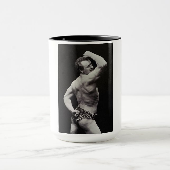 Taza Una nueva postura de los hombres fuertes: la const (Centro)