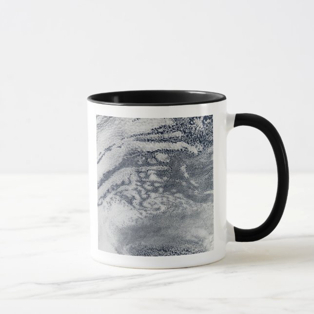 Taza Una red de nubes sobre el Océano Pacífico (Derecha)