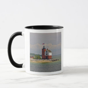 Taza Una vista de la Estación de Luz de Round Island.