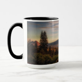 Taza Una vista preferida de Mt. Shasta y mota negra