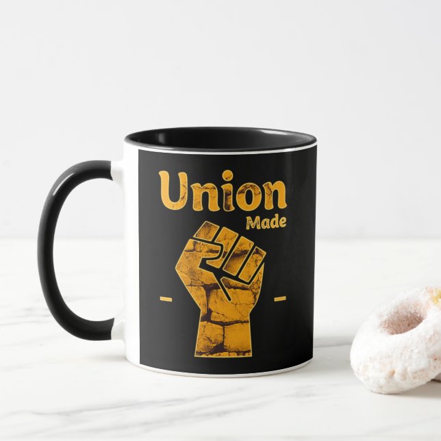 Taza Union Made Worker Fist Labor Day Design (Con donut)