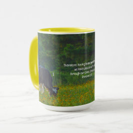Taza Vacas pacíficas que brillan en versículo de la Bib