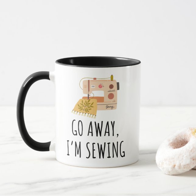 Taza Vamos, estoy tejiendo algo divertido (Con donut)