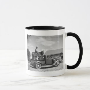 Taza Vaquero con el caballo en un camión