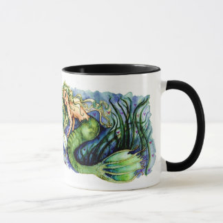 Taza verde bonita de la sirena de la perla