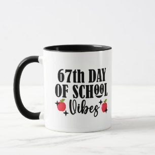 Taza Vibraciones del 67º día de la escuela Divertido me