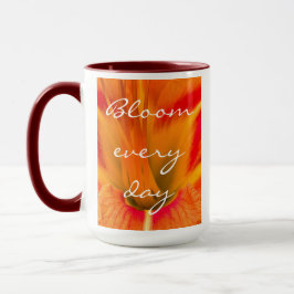 Taza Vibrant orange daylily macro garden floral