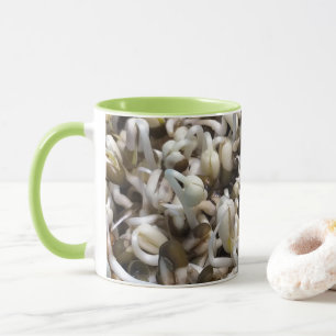 Taza Vida de Brote Orgánico de Frijol Mungo Fotografía