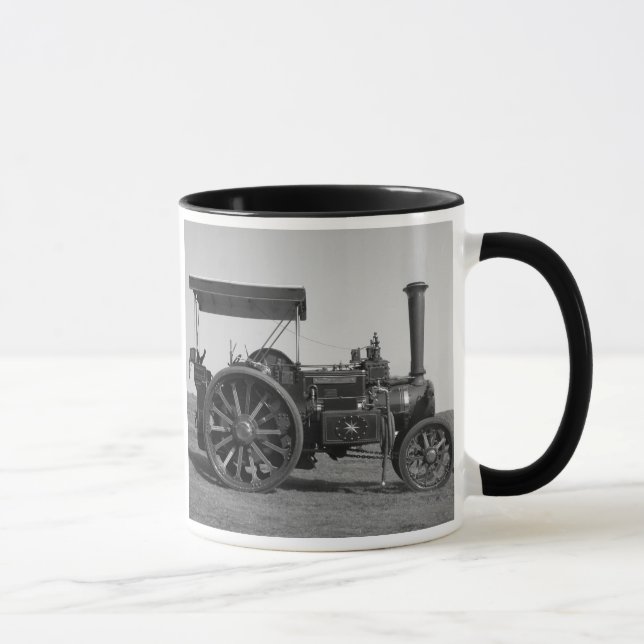 Taza vieja del tractor (Derecha)