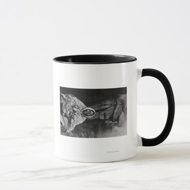 Taza Vieja Médica de brujas india en Alaska. Fotografía (Derecha)