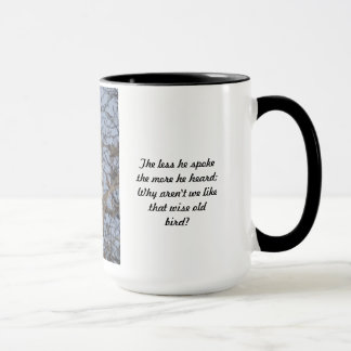 Taza vieja sabia del búho - menos él habló la taza