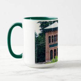 Taza Viejo Brewhouse en verano