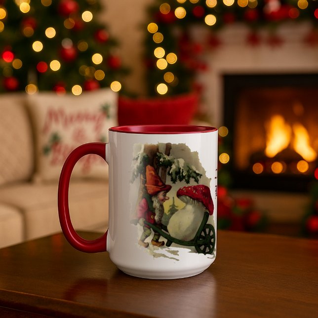 Taza Vintage Christmas Elf o Gnome (Subido por el creador)
