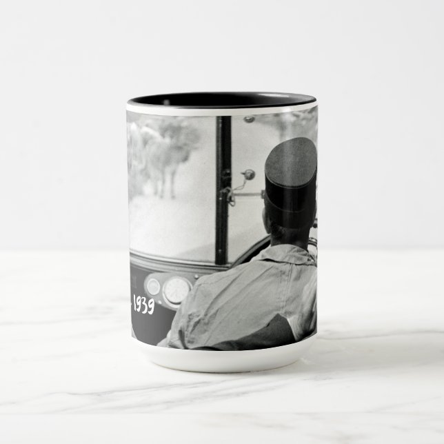 Taza Vista a través de la ventana francesa de bus 1939  (Centro)