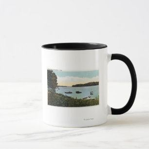 Taza Vista de barcos en los estrechos