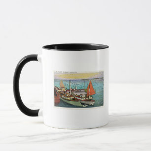 Taza Vista de gaviotas y de naves en el muelle