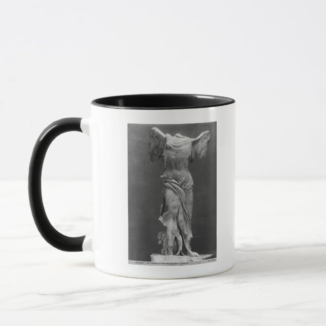 Taza Vista de la victoria Samothrace en museo del (Izquierda)