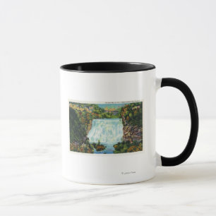 Taza Vista de las gargantas del arroyo otoñal, escena d