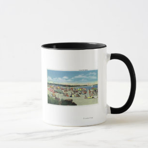Taza Vista de una playa apretada de Craigville