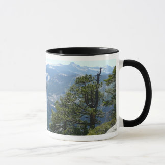 Taza Vista de Yosemite Mountain en el Parque Nacional Y