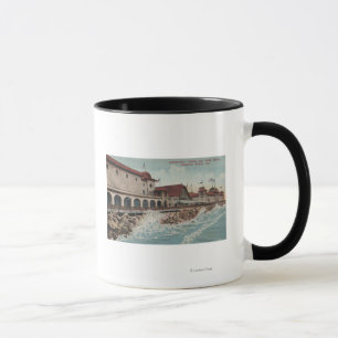 Taza Vista del auditorio, del casino, y de la casa del