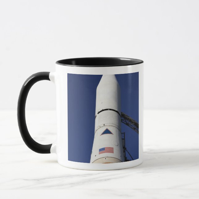Taza Vista del cono nasal del cohete Delta IV (Izquierda)