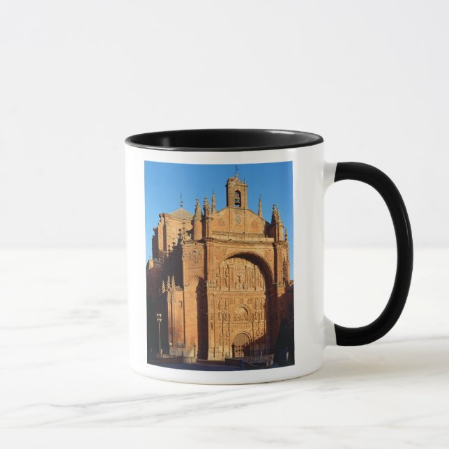 Taza Vista del frente del oeste (Derecha)