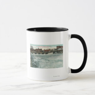 Taza Vista del puente de la calle de la corte que