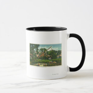 Taza Vista exterior de la casa vieja de Harlow # 2