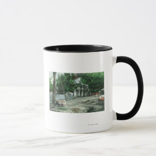 Taza Vista exterior de un camino HouseYreka, CA