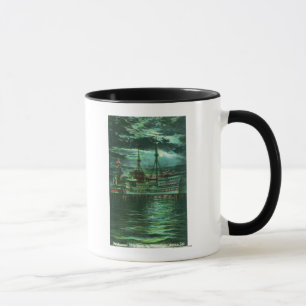 Taza Vista iluminada por la luna del hotel de la nave