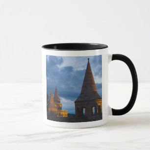 Taza Vista nocturna del Bastión de los Pescadores, Coli